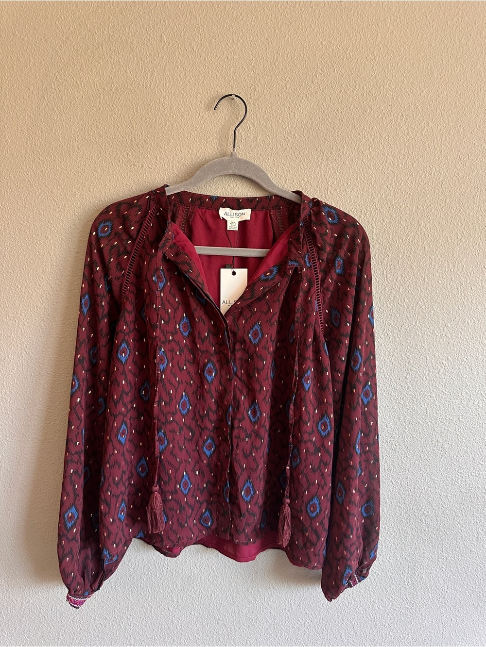 NWT Allison New York Ikat-Print Burgundy Peasant Blouse Medium